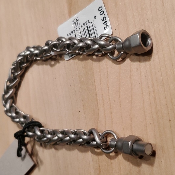 🏈NEW KENNETH COLE BRACELET - Picture 4 of 7